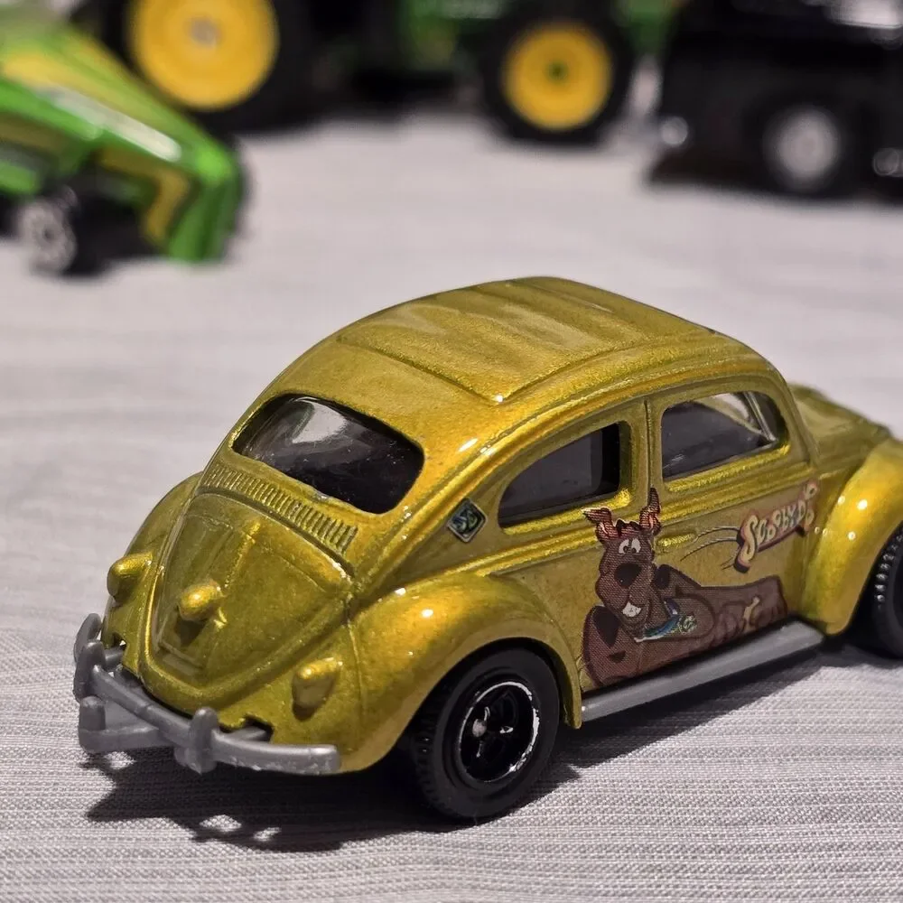 VTG Matchbox Scooby-Doo 1962 VW Beetle Gold Diecast Car 1:58 Scale 1998 Mattel